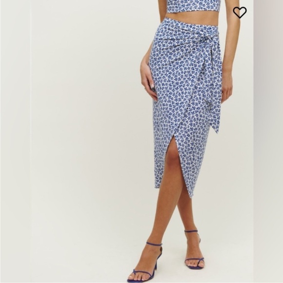 Reformation Two Piece Rika Set in Blue Bombay, Size Small - Picture 3 of 8